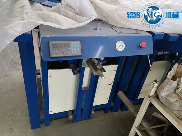 閥口袋包裝機(jī)為您解決物料包裝問(wèn)題 閥口袋包裝機(jī)為您解決物料包裝問(wèn)題